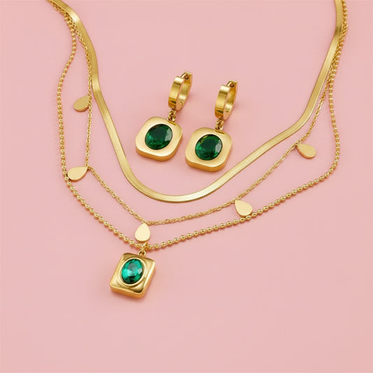 Set de Collares Multicapa y Zarcillos Esmeralda