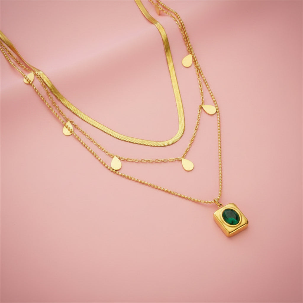 Set de Collares Multicapa y Zarcillos Esmeralda