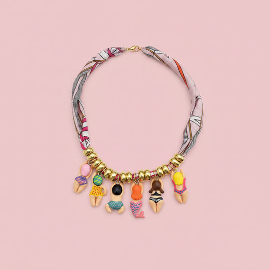Collar Playero Tropical con Dijes de Sirenas y Bañistas